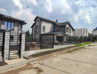 Двухэтажный коттедж, 611 м²