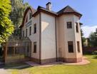 Трехэтажный дом, 300 м²