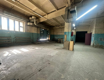 Производство, 332&nbsp;м²