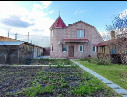 Двухэтажный дом, 160 м²
