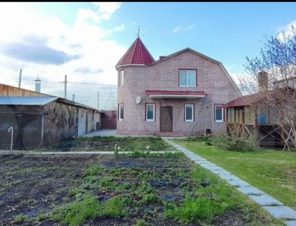 Двухэтажный дом, 160 м²
