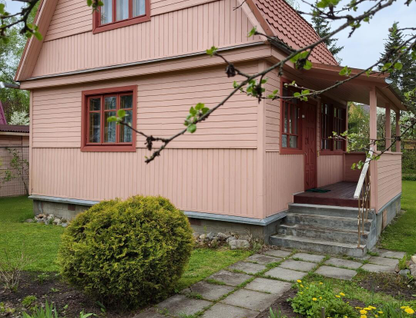 Двухэтажная дача, 60 м²