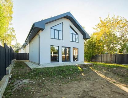 Двухэтажный дом, 140 м²