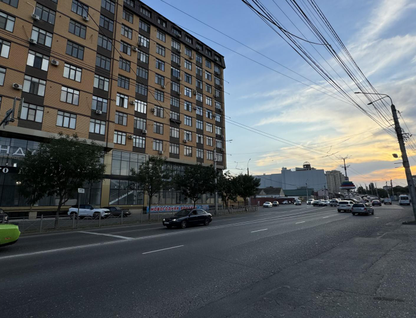 Торговые помещения, 399&nbsp;м²