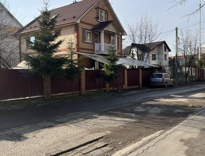 Трехэтажный дом, 250 м²