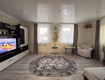 Двухэтажная доля в доме, 70 м²