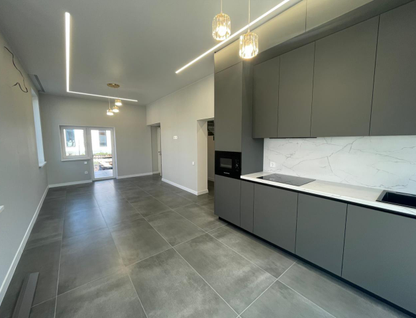 Двухэтажный дом, 185 м²