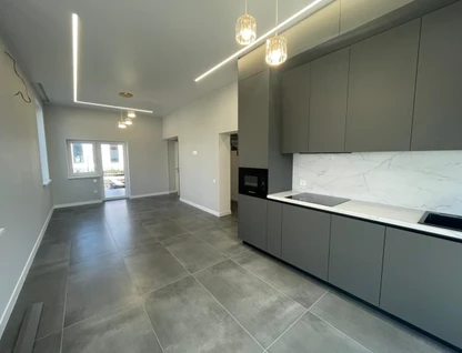 Двухэтажный дом, 185 м²