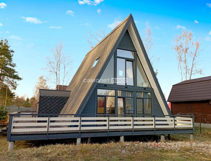 Двухэтажная дача, 140 м²