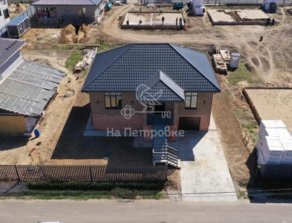 Двухэтажный дом, 196,8 м²