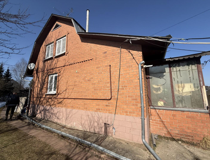 Двухэтажный дом, 151 м²