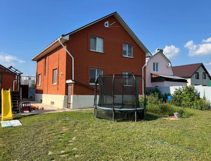 Двухэтажный дом, 258 м²
