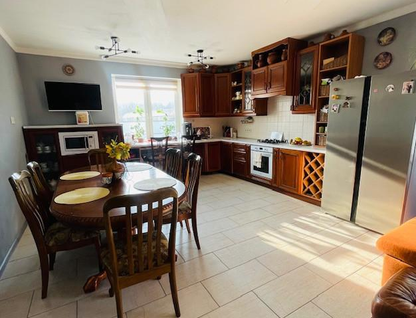 Двухэтажный дом, 254 м²