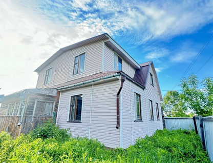 Двухэтажный дом, 130 м²