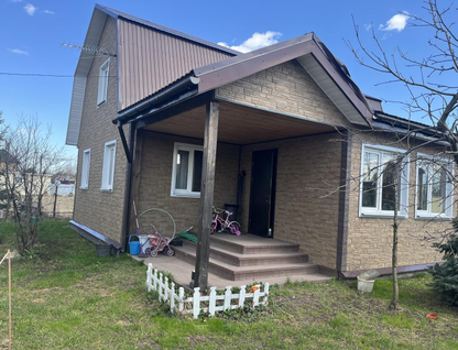 Двухэтажный дом, 109 м²