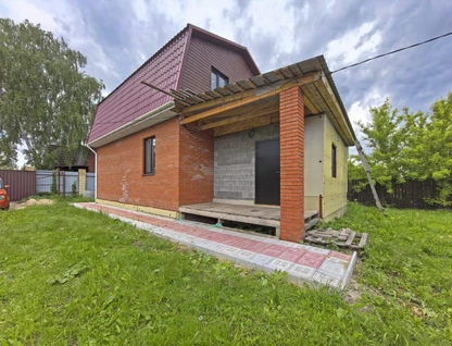 Двухэтажный дом, 117 м²