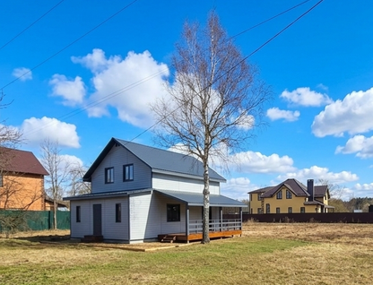 Двухэтажный дом, 180 м²