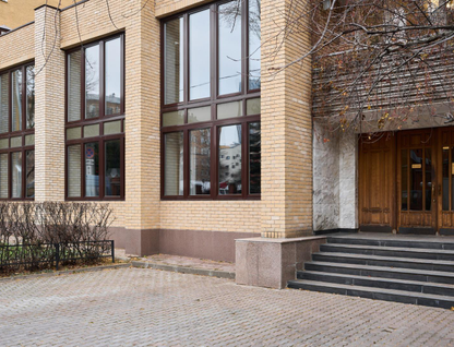 Помещение свободного назначения, 352&nbsp;м²