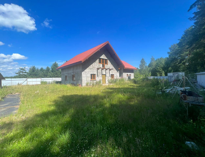 Двухэтажный дом, 180 м²