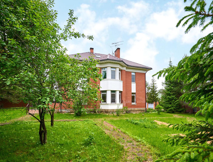 Трехэтажный дом, 350 м²