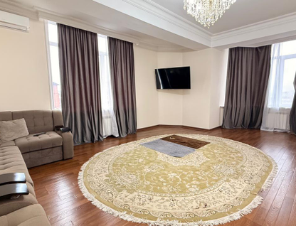 2-к. квартира, 76&nbsp;м²