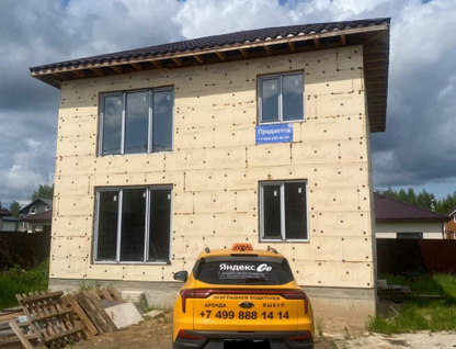 Двухэтажный дом, 140 м²