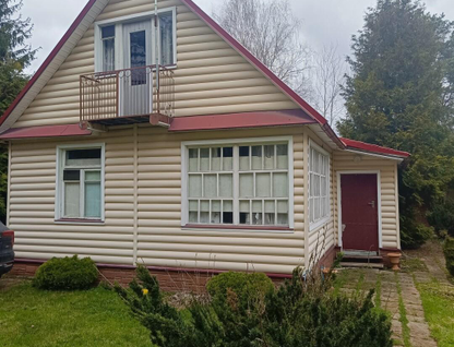 Двухэтажная дача, 57 м²