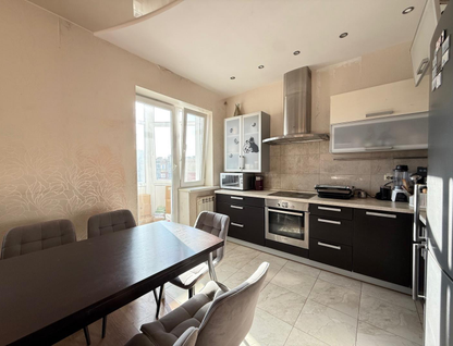 4-к. квартира, 95 м²
