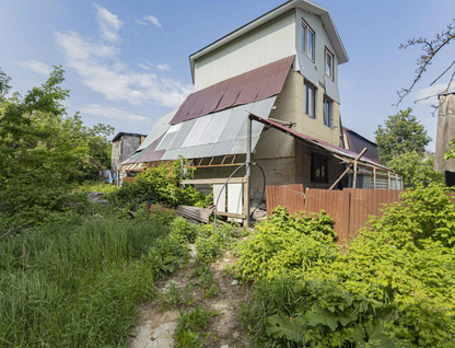 Двухэтажный дом, 175 м²