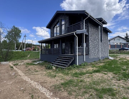Двухэтажный дом, 190 м²