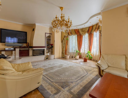 Двухэтажный коттедж, 490,2 м²