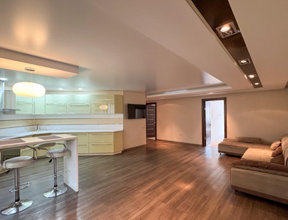 2-к. квартира, 92,6 м²