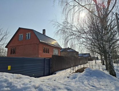 Двухэтажный дом, 200 м²