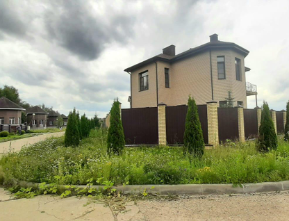 Двухэтажный дом, 265 м²