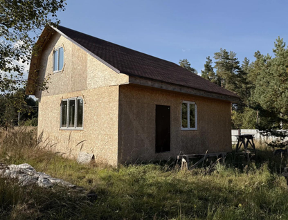 Двухэтажный дом, 90 м²
