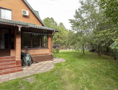 Двухэтажный дом, 308 м²