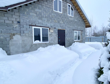 Двухэтажный дом, 140 м²