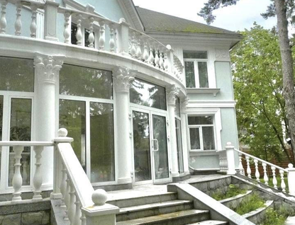 Двухэтажный коттедж, 450 м²