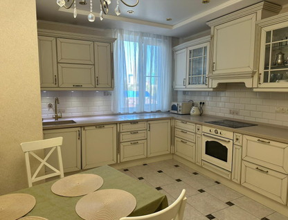 2-к. квартира, 81&nbsp;м²