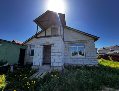 Двухэтажный дом, 100 м²