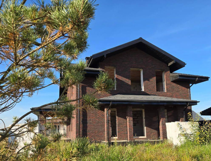 Двухэтажный коттедж, 240 м²