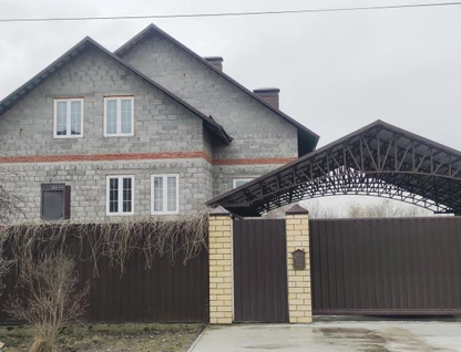 Двухэтажный дом, 450 м²