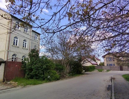 Трехэтажный дом, 284 м²