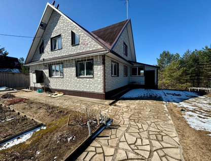 Двухэтажный дом, 260 м²