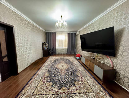 Двухэтажный дом, 180 м²