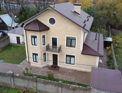 Двухэтажный дом, 304 м²