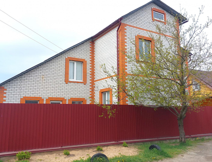 Двухэтажный дом, 196,7 м²