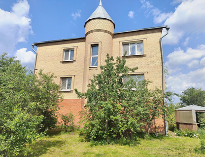 Трехэтажный дом, 318 м²