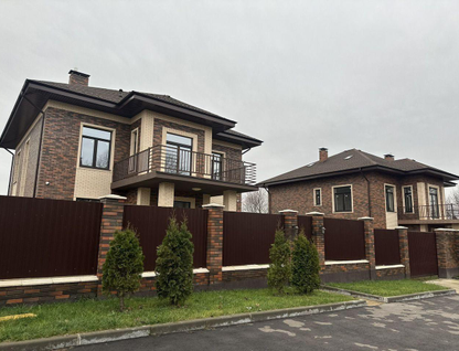 Трехэтажный дом, 411 м²