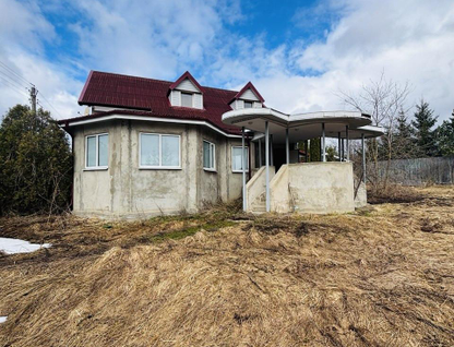 Двухэтажная дача, 155 м²